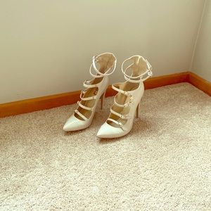 FSJ Patent leather pumps in Nude NWOT